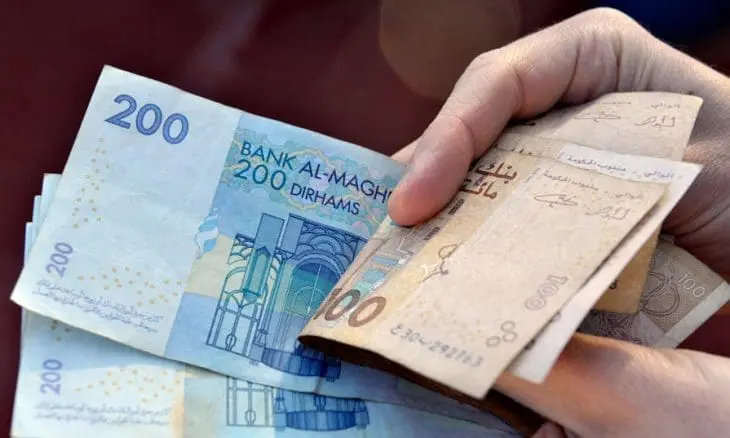 فضيحة بيع شهادات الماستر والدكتوراه..شُبهات تلاحق مسؤولين وشخصيات سياسية