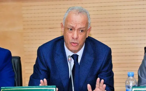 مهنيون يطالبون الوالي “امهيدية” بوقف “فوضى الطاكسيات” أمام فنادق البيضاء محمد امهيدية والي جهة الدار البيضاء سطات