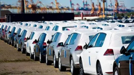فرنسا وإسبانيا تؤكدان دعمهما لحظر بيع السيارات الحرارية بحلول 2035