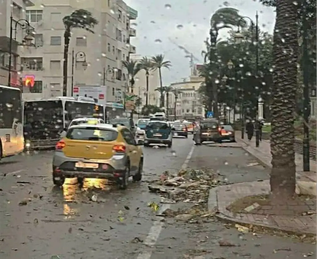 رياح قوية في تطوان ودعوات لتوقيف الدراسة ليوم واحد