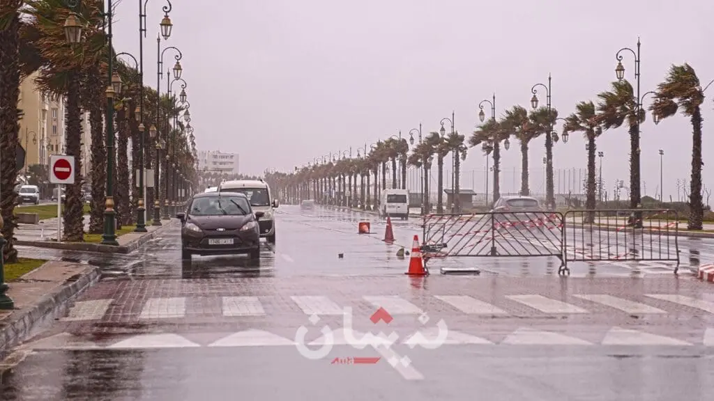 وزارة التجهيز توصي السائقين بالحذر من رياح قوية