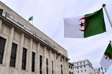 البرلمان الجزائري يفرض السرية على امتيازات أعضائه