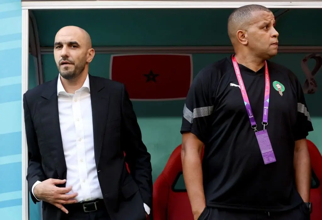 المنتخب الوطني.. بنمحمود يحافظ على منصبه إلى جانب الركراكي