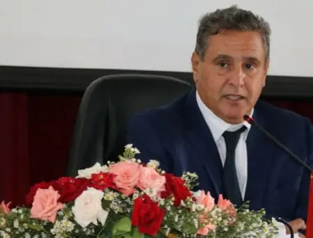 أخنوش يثير الجدل بصفقة لزراعة الورود في مقر “رئاسة الحكومة”