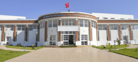 مدير معهد عالي يستعين بمفوض قضائي لتبليغ استعمال الزمن للأساتذة
