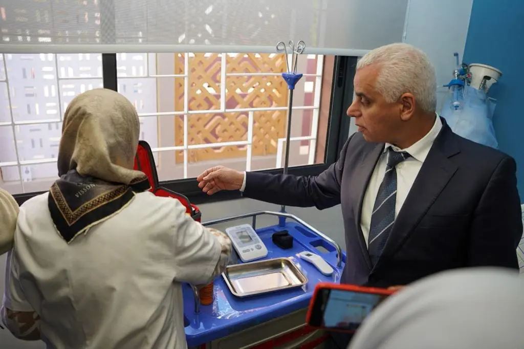 نقابة تطالب “وزير الصحة” بضمان سلامة العاملين في المصحات