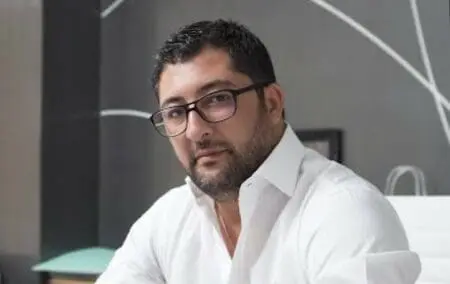 “حزب الأحرار” يُرشح “رجل أعمال” لتعويض “البوصيري” في البرلمان