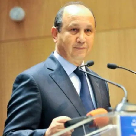 أبناء “أحيزون” يواصلون الاستحواذ على صفقات النظافة