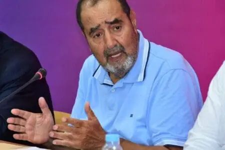 بيان من باريس يربك قيادة الاتحاد الاشتراكي وسط غضب الشارع