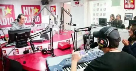 “فضيحة الفبركة” تُغلق أبواب “هيت راديو” وتفجر غضب مستشهرين