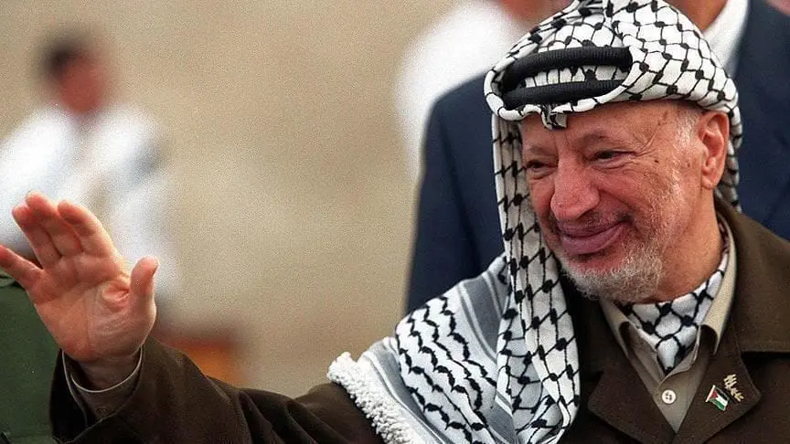 ياسر عرفات.. الزعيم الذي توقف تاريخ أمة على نبض وريد قلبه