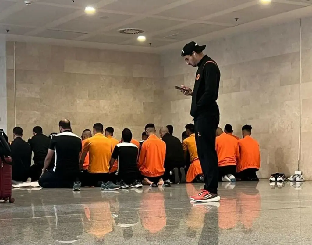 نهضة بركان..ساعات من الاحتجاز في مطار هواري بومدين