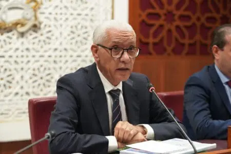 غليان بمجلس النواب والعلمي ينزل من مكتبه لإخماد الاحتقان باجتماع عاصف للجنة المالية