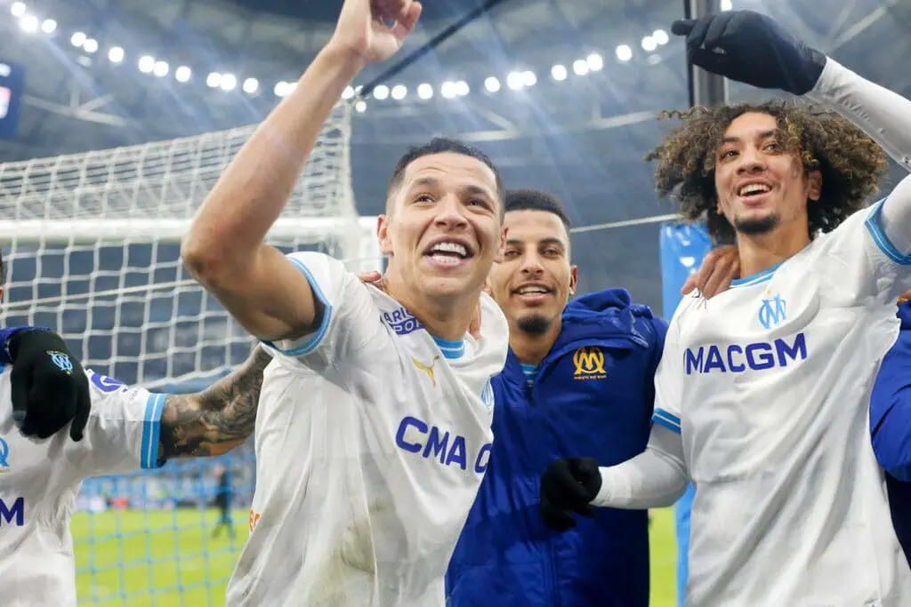 أوناحي وحارث في نصف نهائي الدوري الأوروبي