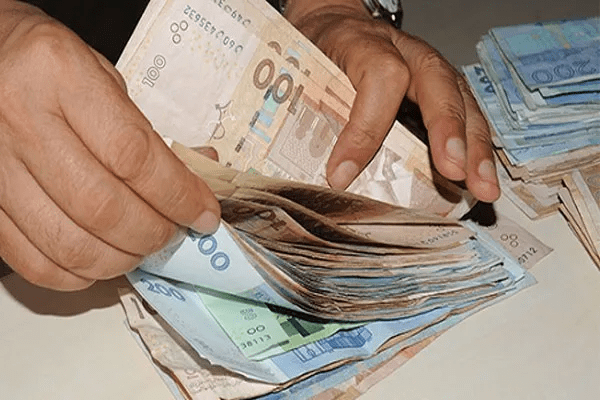 الإعلان عن قرار الزيادة في الأجور بعد عيد الفطر