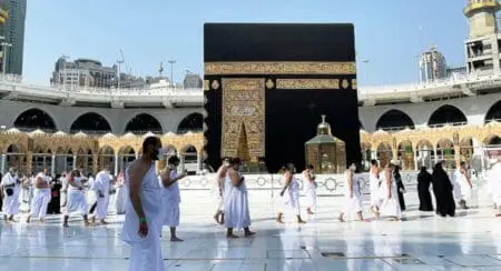 “عمرة”..وزارة الصحة توصي بلقاح “الميناجيت” رغم تعليق السعودية لإلزاميته