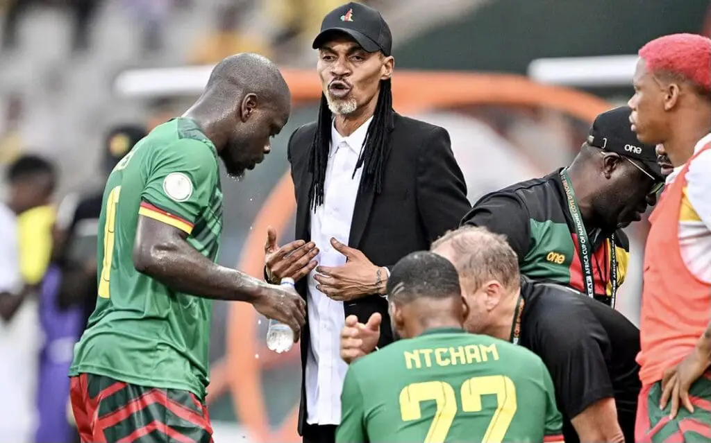 تعيين مدرب جديد لمنتخب الكاميرون يتسبب في أزمة