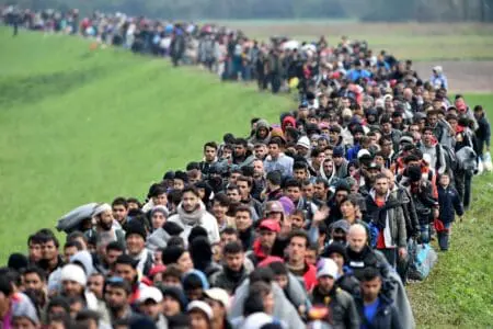 البرلمان الأوروبي يشدد شروط اللجوء من عدة دول من بينها المغرب
