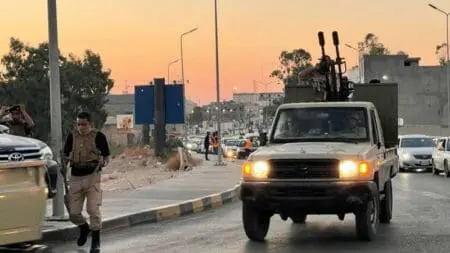 اشتباكات بين مجموعات مسلحة في العاصمة الليبية