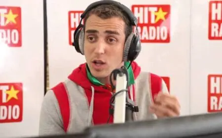 “هيت راديو” تحجب “مومو مورنينغ شو” وتعليمات للعاملين بـ “عدم التعليق”
