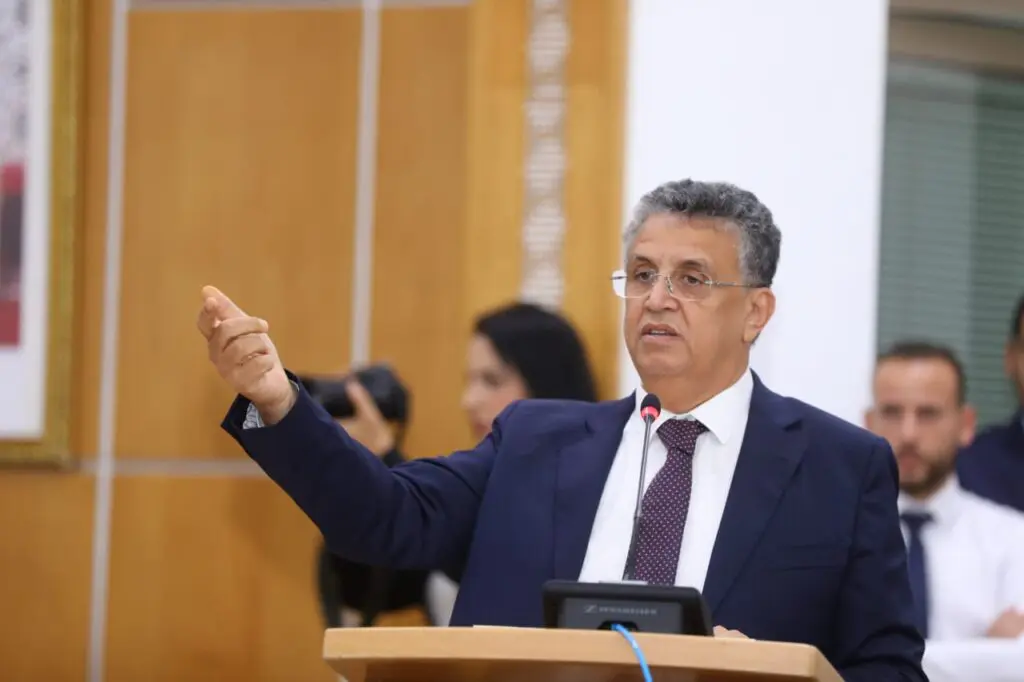 عبد اللطيف وهبي: الإفراج المشروط هو الحل لمشكلة اكتظاظ السجون