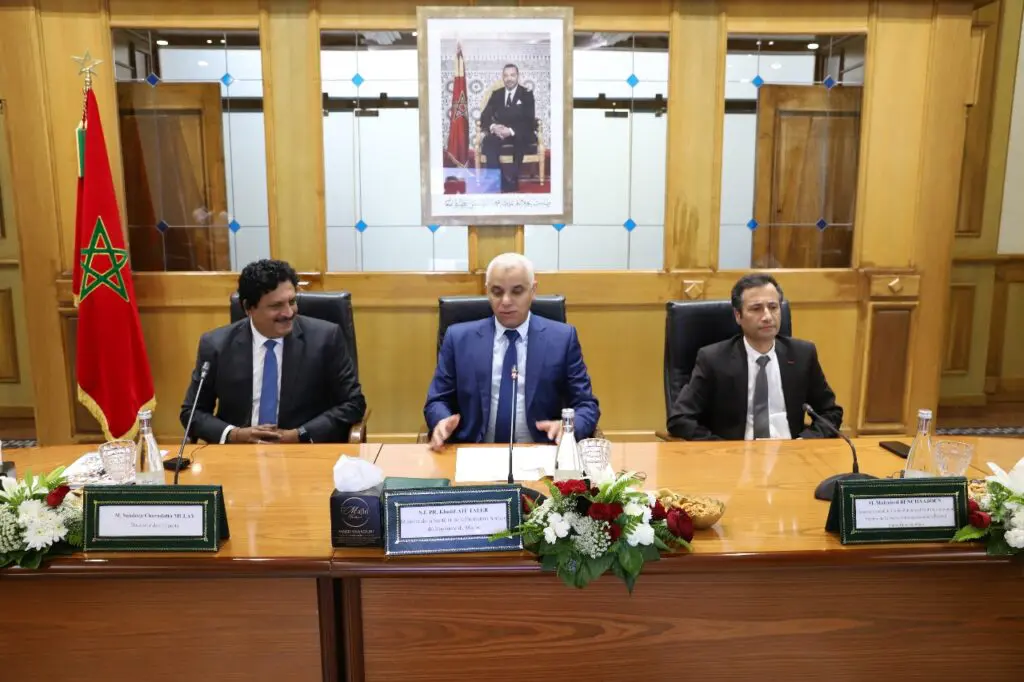بحضور بنشعبون.. آيت الطالب يجري مباحثات مع مسؤولين عن المعهد الهندي للأمصال
