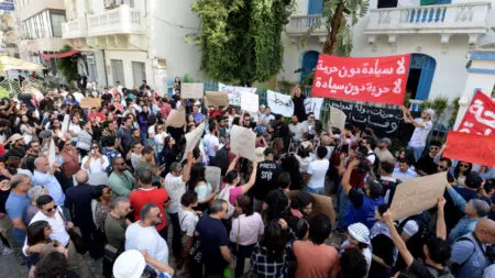 احتجاجات في تونس تنديدا ب”الديكتاتورية”