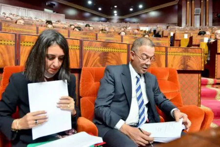 وسط انتقادات برلمانية.. الحكومة تخصص 1400 مليار للحوار الاجتماعي و”لارام” ومكتب الكهرباء