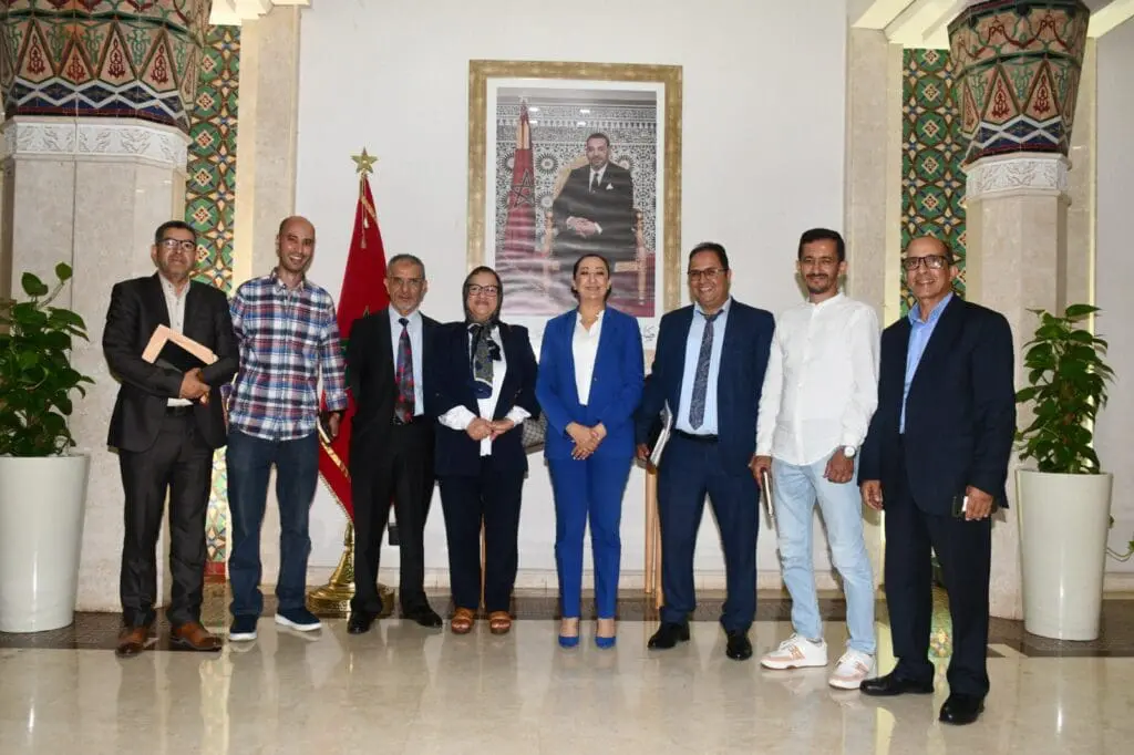 عمدة الرباط تتعهد بمراجعة القرار الجبائي بعد لقاء مع أرباب المطاعم والمقاهي