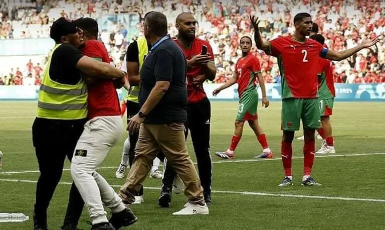 تفاصيل ما حدث خلال “الارتباك الكبير”.. هكذا انتزع المنتخب الأولمبي الفوز أمام الأرجنتين
