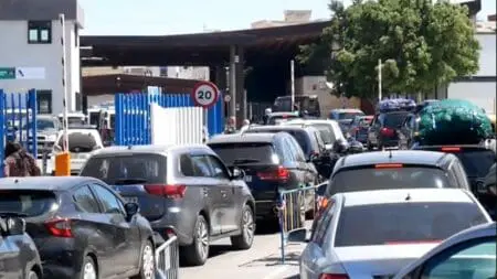 بمدة انتظار بلغت 9 ساعات.. عملية العبور بمليلية تشهد أحد أسوأ أيامها
