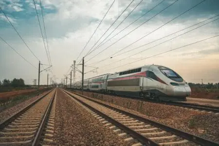 تحالف فرنسي مغربي يفوز بإدارة مشروع “TGV” القنيطرة – مراكش
