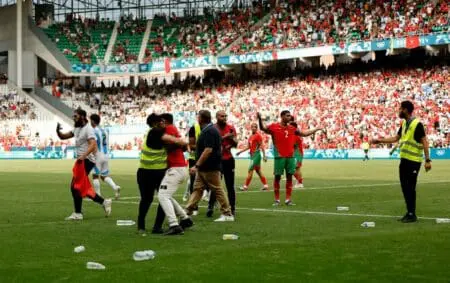 الفيفا تفتح تحقيقاً بعد أحداث مباراة المغرب والأرجنتين