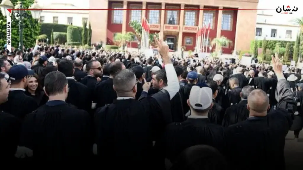 بعد وساطة برلمانية.. اتفاق على “مأسسة الحوار” ينهي الأزمة بين المحامين ووهبي