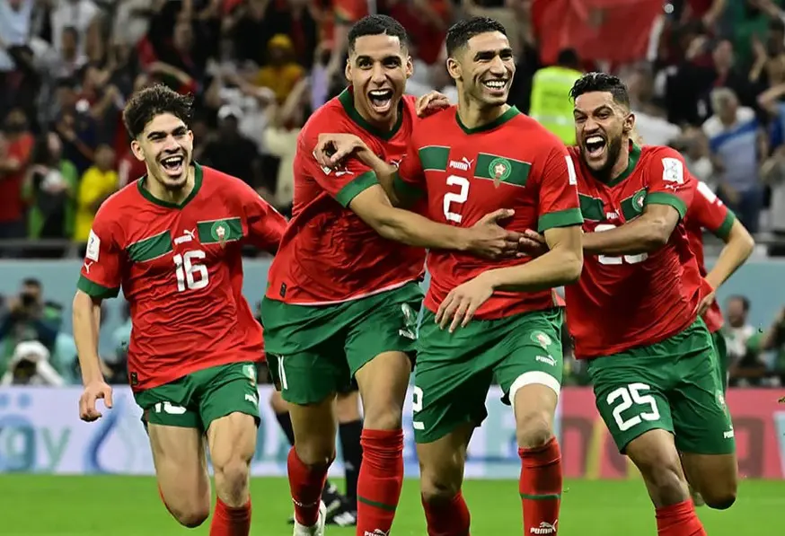 صحيفة فرنسية تبرز تحول المغرب إلى قوة كروية عالمية
