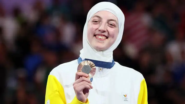 بلجيكا تحتفي برياضية مغربية الأصل أهدتها أول ميدالية في تاريخها في التيكواندو
