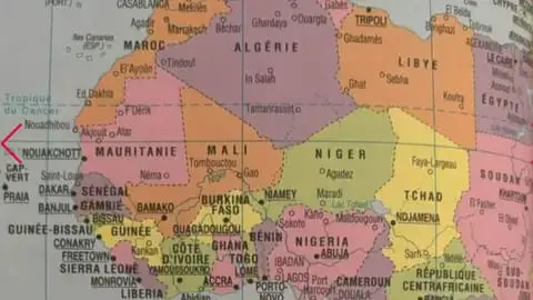 فرنسا تطبع نسخا جديدة من الكتب المدرسية تتضمن خريطة المغرب كاملة