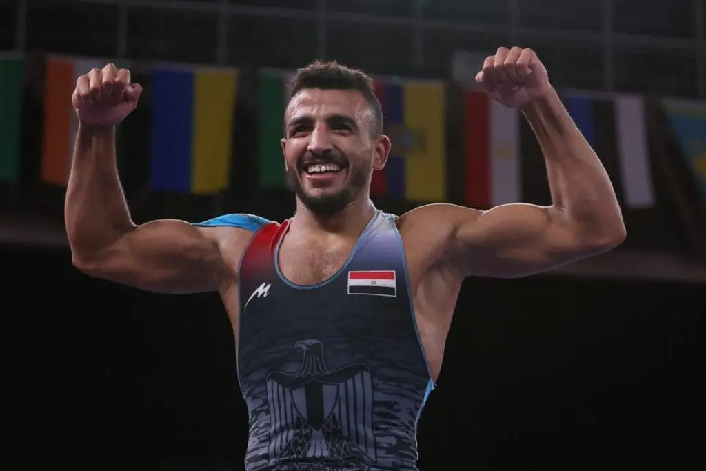 اعتقال مصارع مصري بتهمة الاعتداء الجنسي على امرأة في حانة بباريس
