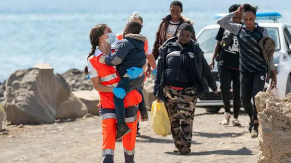المحكمة العليا تنتصر للمهاجرين القاصرين في مواجهة حكومة جزر الكناري