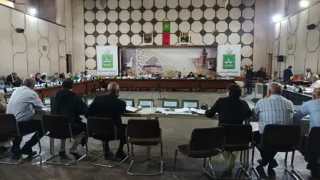 عضو جماعي بالقنيطرة يتفاجأ بتحويل منزله إلى “فضاء عمومي”