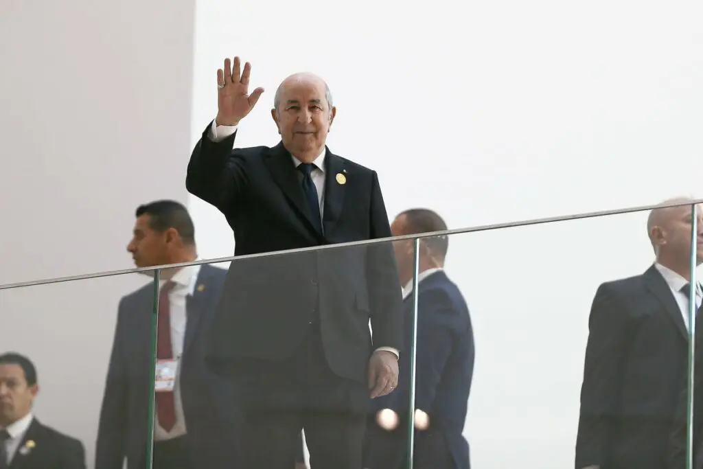 لوموند: “الاعتقالات لا تتوقف في الجزائر”