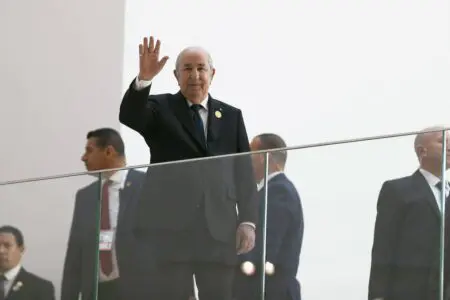 لوموند: “الاعتقالات لا تتوقف في الجزائر”