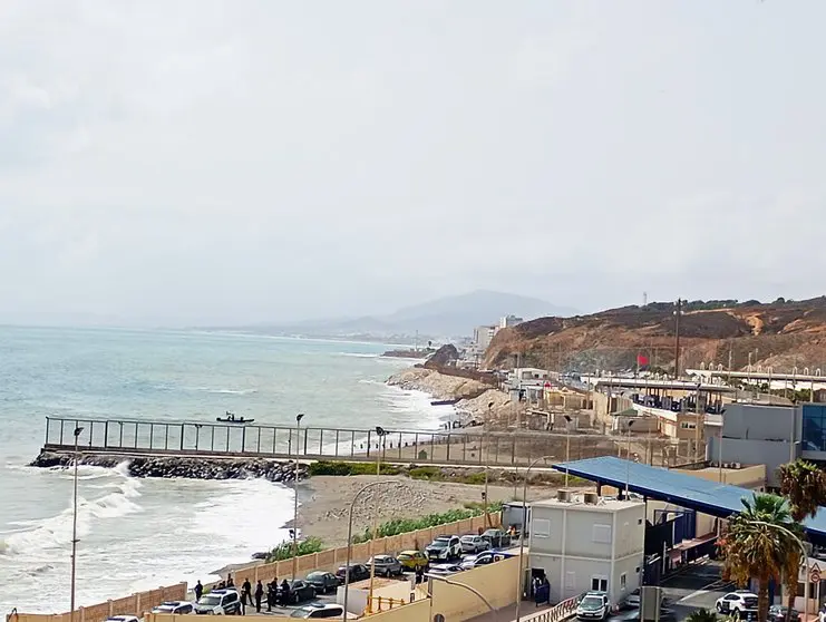 صحيفة إسبانية: المغرب أثبت أن أمن سبتة يوجد في قبضته