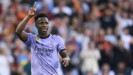 باستثناء كارفخال.. ريال مدريد يلتزم الصمت إزاء تصريحات فينيسيوس