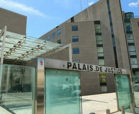 جريمة بشعة تهز فرنسا.. محاكمة 51 رجلاً بتهمة اغتصاب امرأة فاقدة للوعي في لقاءات ينظمها زوجها