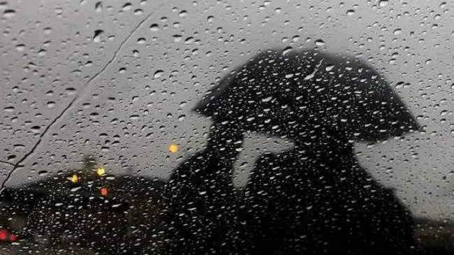 نشرة إنذارية حمراء…زخات رعدية قوية