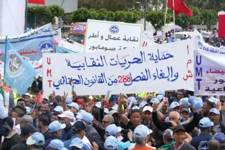 الحكومة ترفع مشروع “قانون الإضراب” للبرلمان وسط غضب نقابي