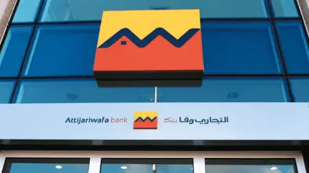 غليان في “التجاري وفا بنك”.. نقابيون يرفضون التسويق لـ”المنح الموسمية” كـ”إنجازات”