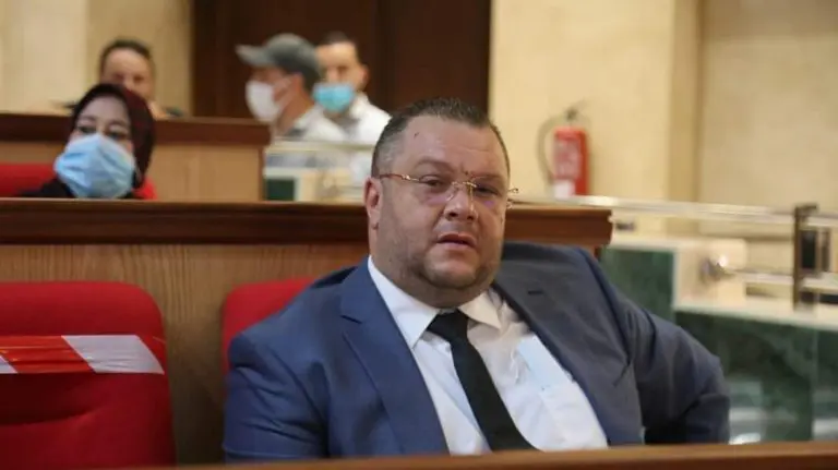 القضاء يعزل رئيس مقاطعة طنجة المدينة ونائبه