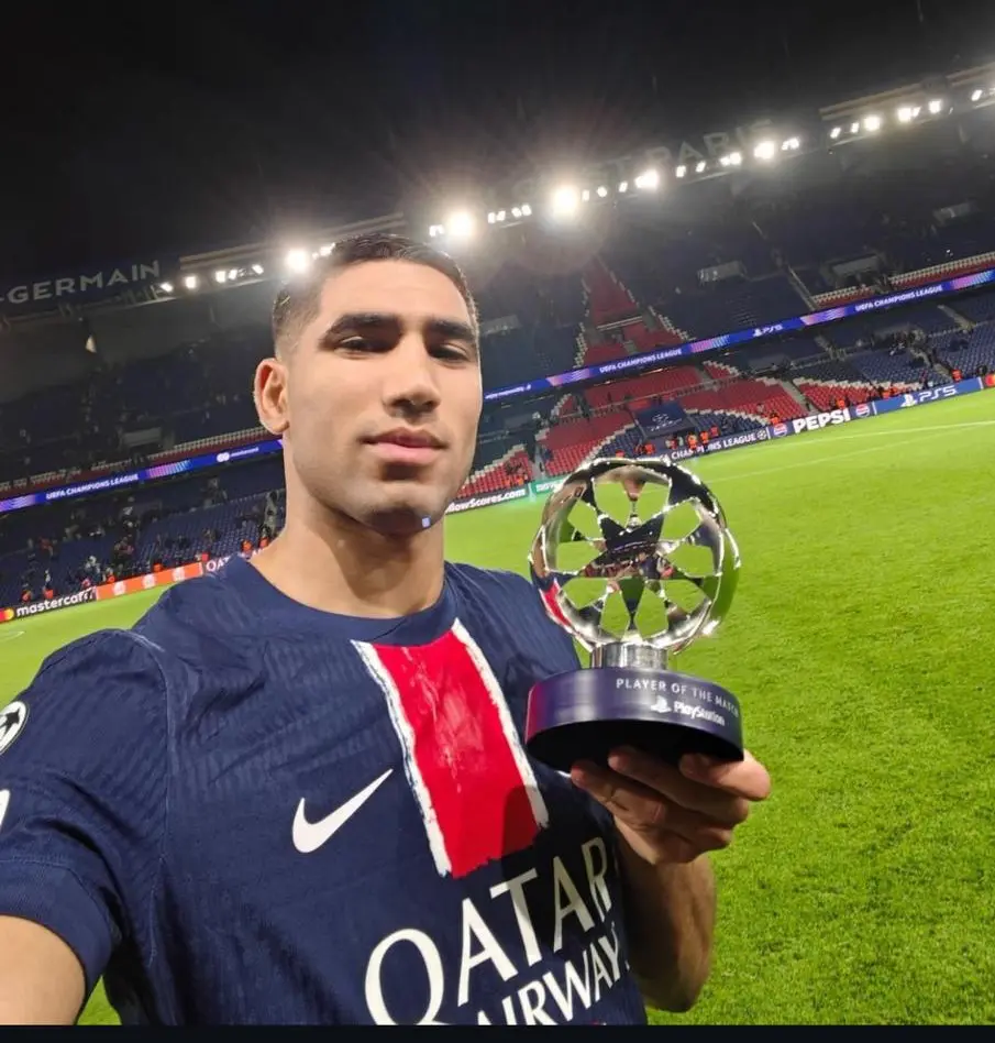 حكيمي أفضل لاعب في مباراة باريس سان جيرمان وآيندهوفن
